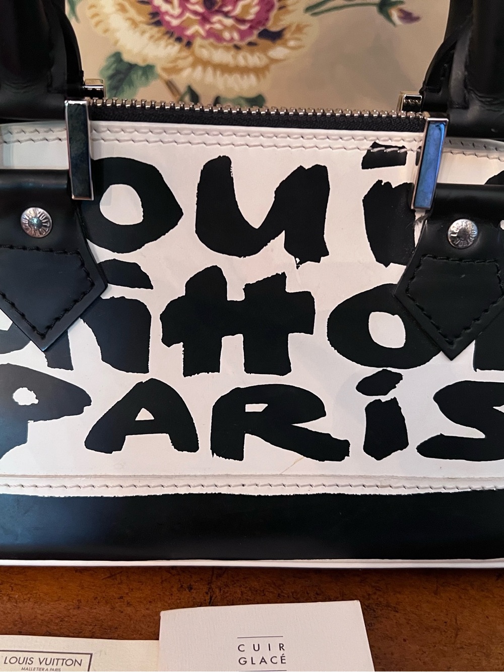 Louis Vuitton White & Black Graffiti Speedy Alma Satchel - Picture 4 of 16